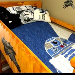 Full sized Star Wars bedding set
